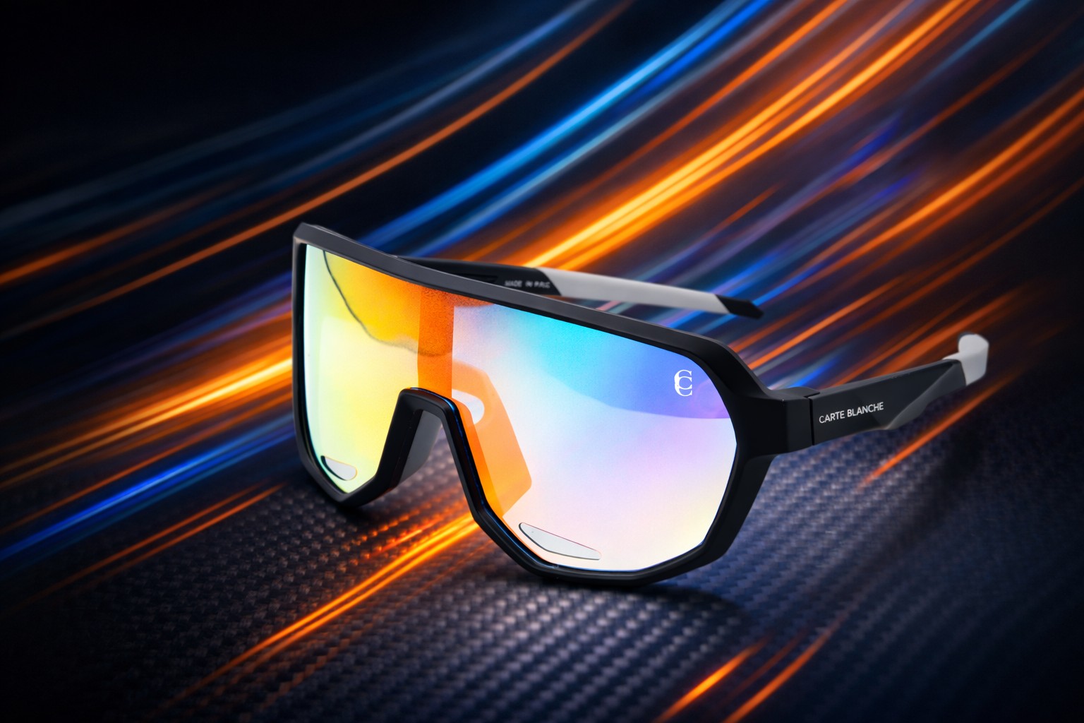 4. Sporty sunglsses with iridescent lenses 4. Sporty sunglsses with iridescent lenses